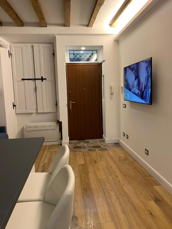 Unique Suite In Milan Center Exterior photo