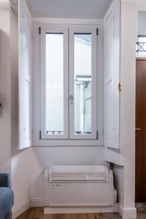 Unique Suite In Milan Center Exterior photo